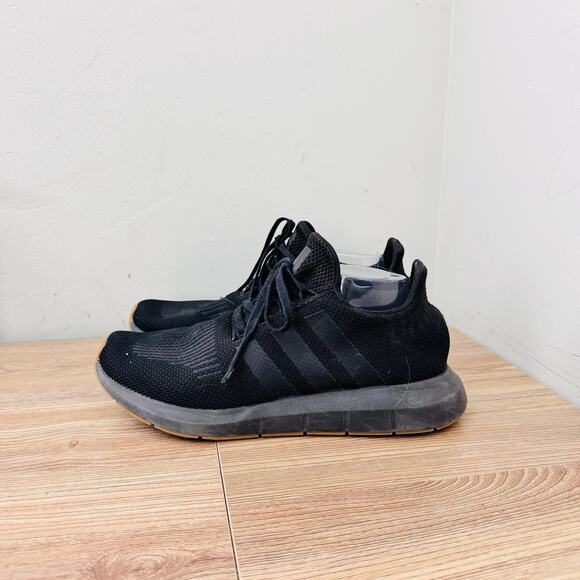 Adidas Swift Run 1.0 Black Sneakers Mens Size 9.5 main image 8